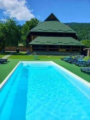 Ruta Hotel *